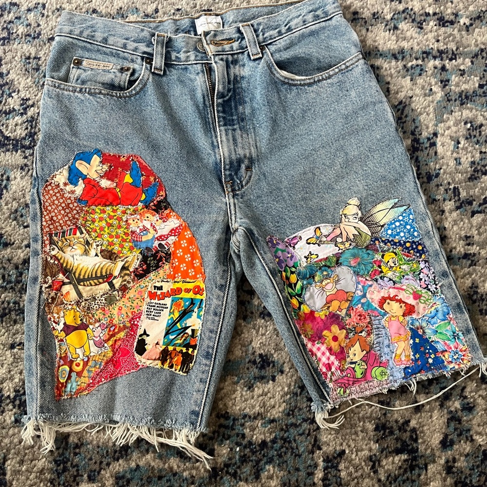 Colorful Patchwork Denim Shorts. Size 25/26 CK